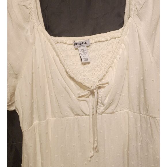 #7573 R S Q White Peasant Rayon Dress Size XL puff sleeves - Picture 4 of 4